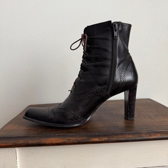 90s Chocolate Brown Lace Up Boot Leather Size 7.5 narrow - Picture 2 of 5